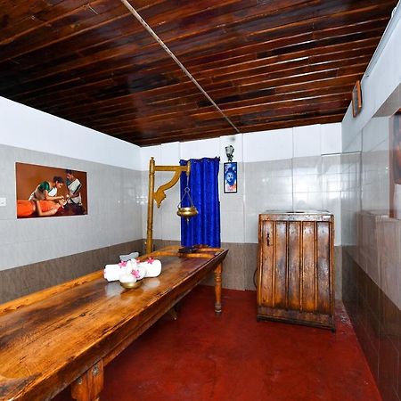 The Royal Heritage Hotel And Ayurvedic Center Тривандрум Экстерьер фото