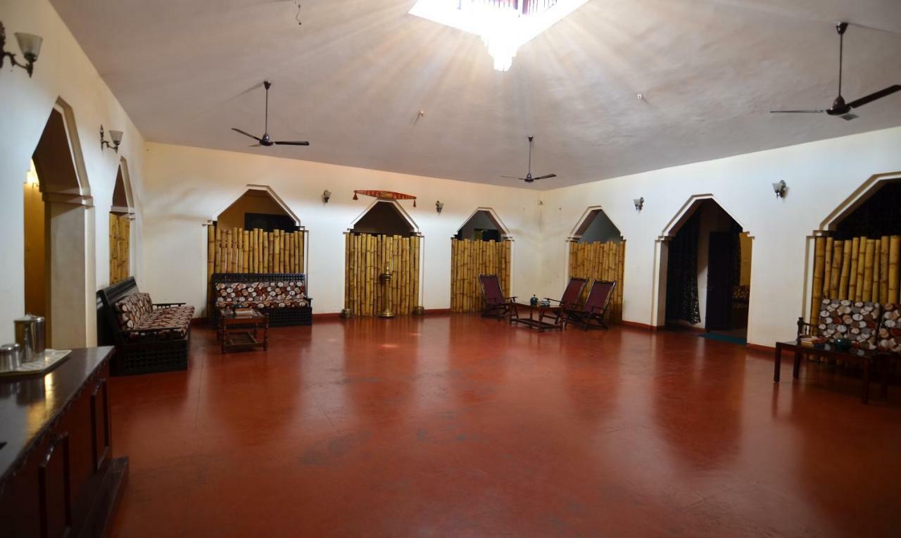 The Royal Heritage Hotel And Ayurvedic Center Тривандрум Экстерьер фото